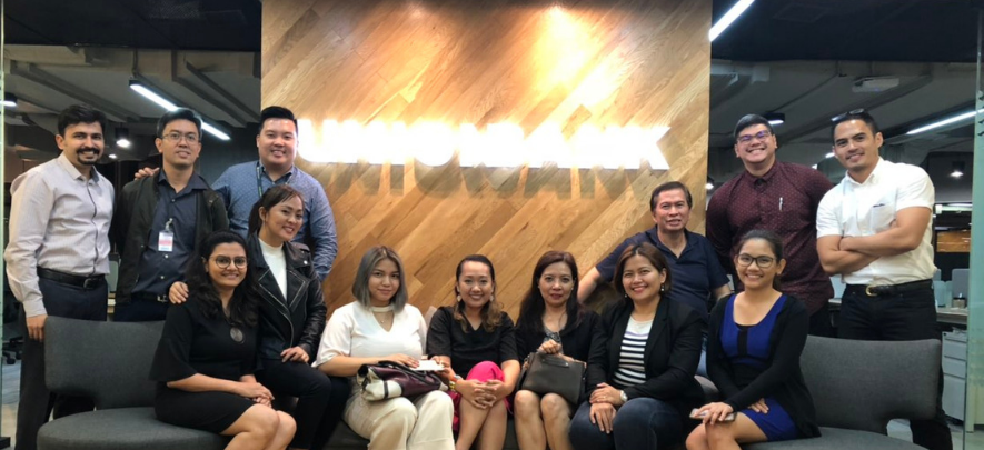 Philippine delegates reconnect after TradeConnect event